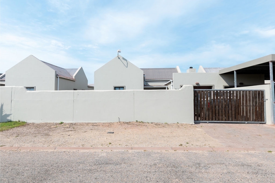 To Let 2 Bedroom Property for Rent in Bluewater Bay Western Cape